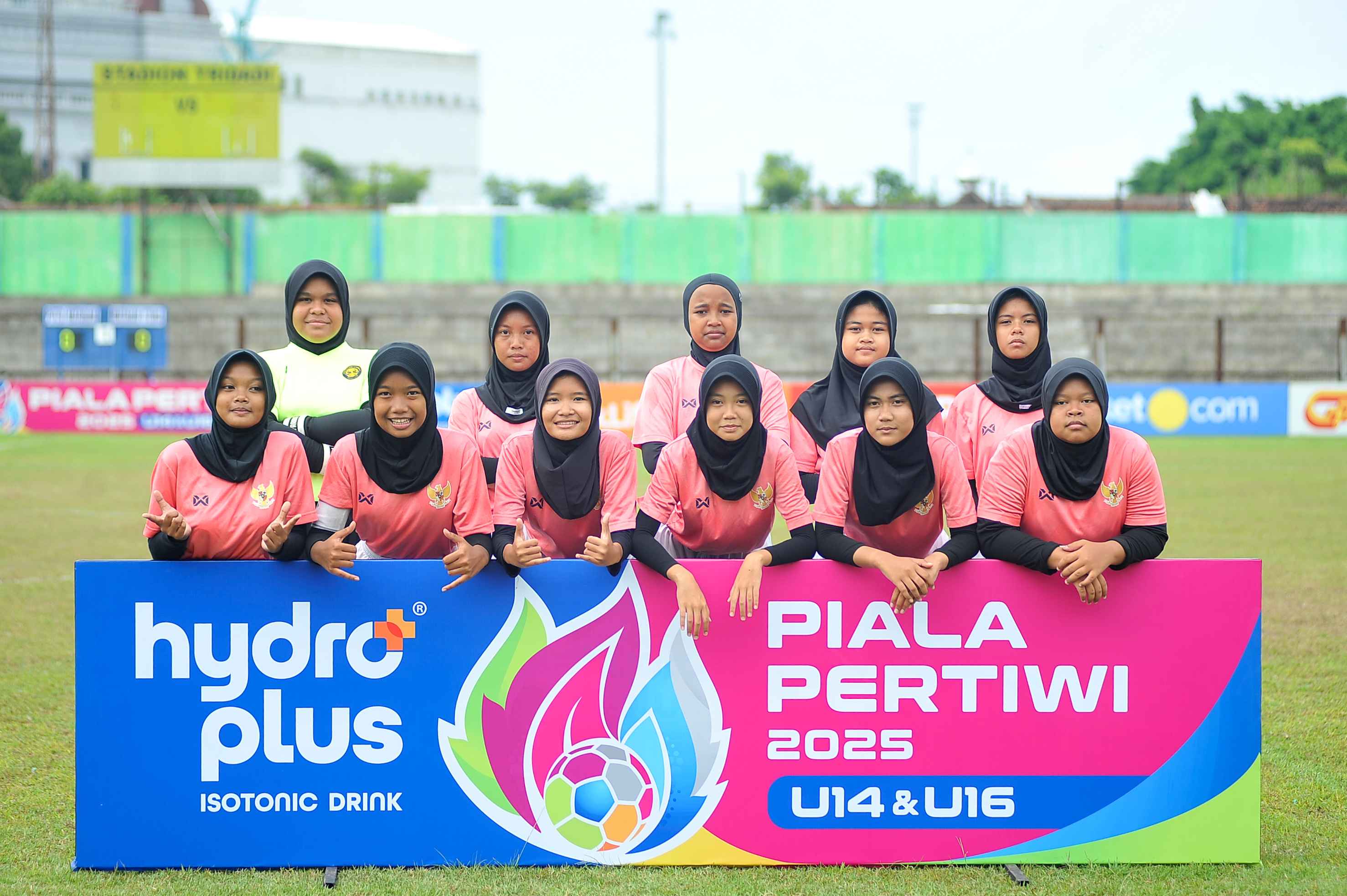 Aksi para pemain Mataram Utama Jelita U-16 di Piala Pertiwi